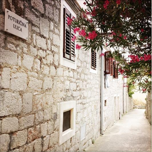 D House Authentic Zlarin House, Relaxing Courtyard And Terrace Villa Buitenkant foto