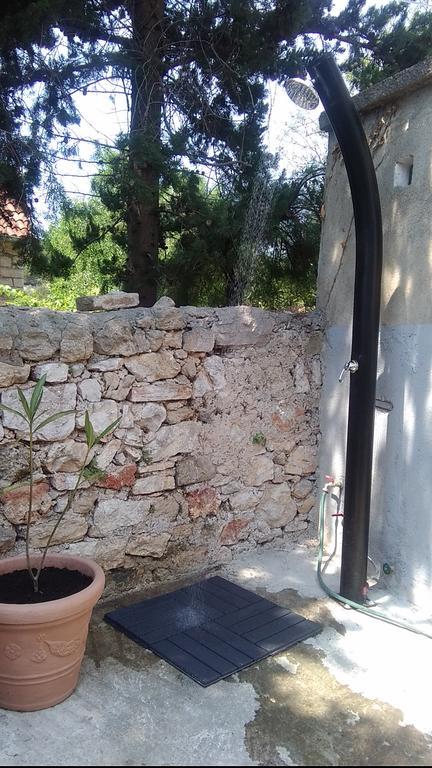D House Authentic Zlarin House, Relaxing Courtyard And Terrace Villa Kamer foto
